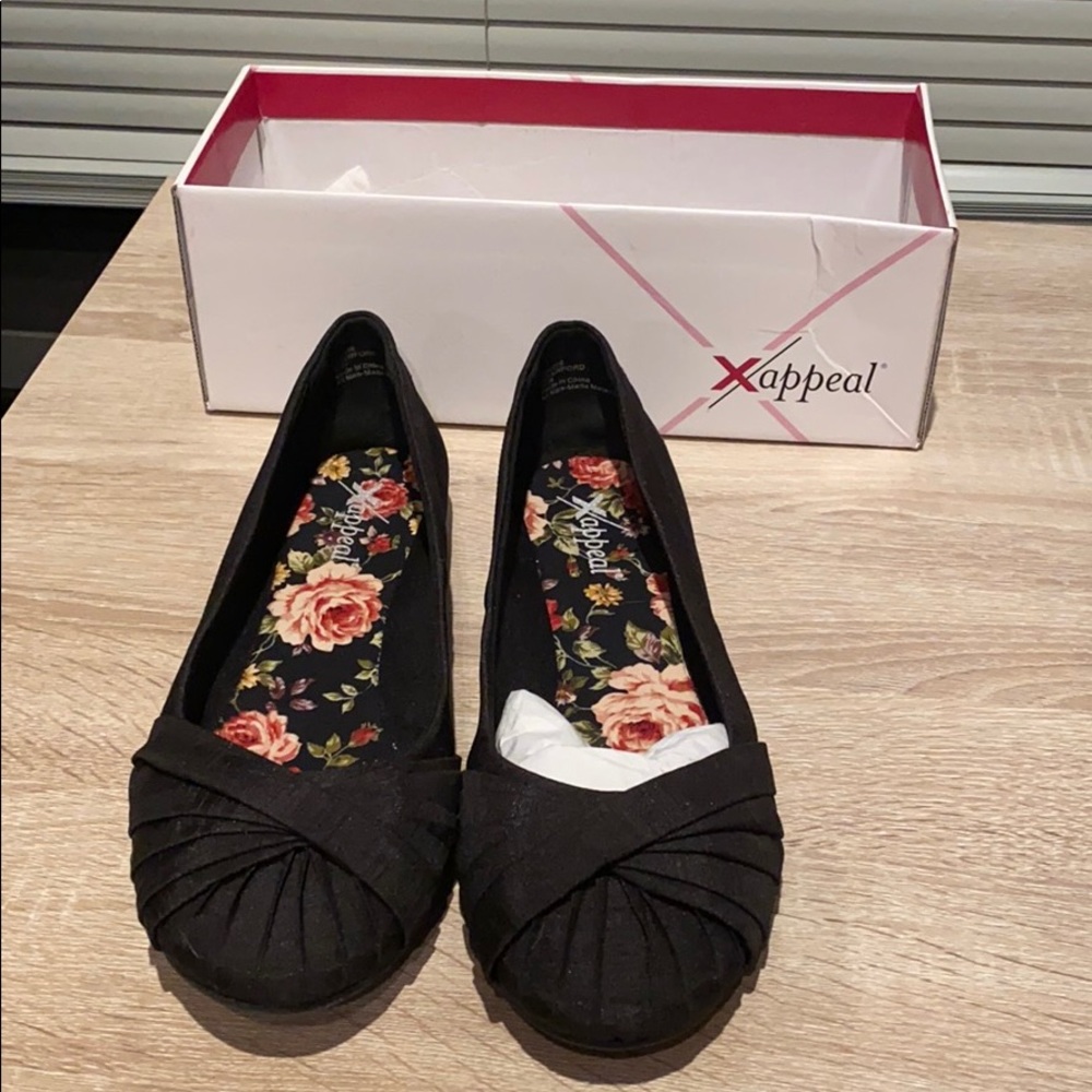 Black Xappeal flats